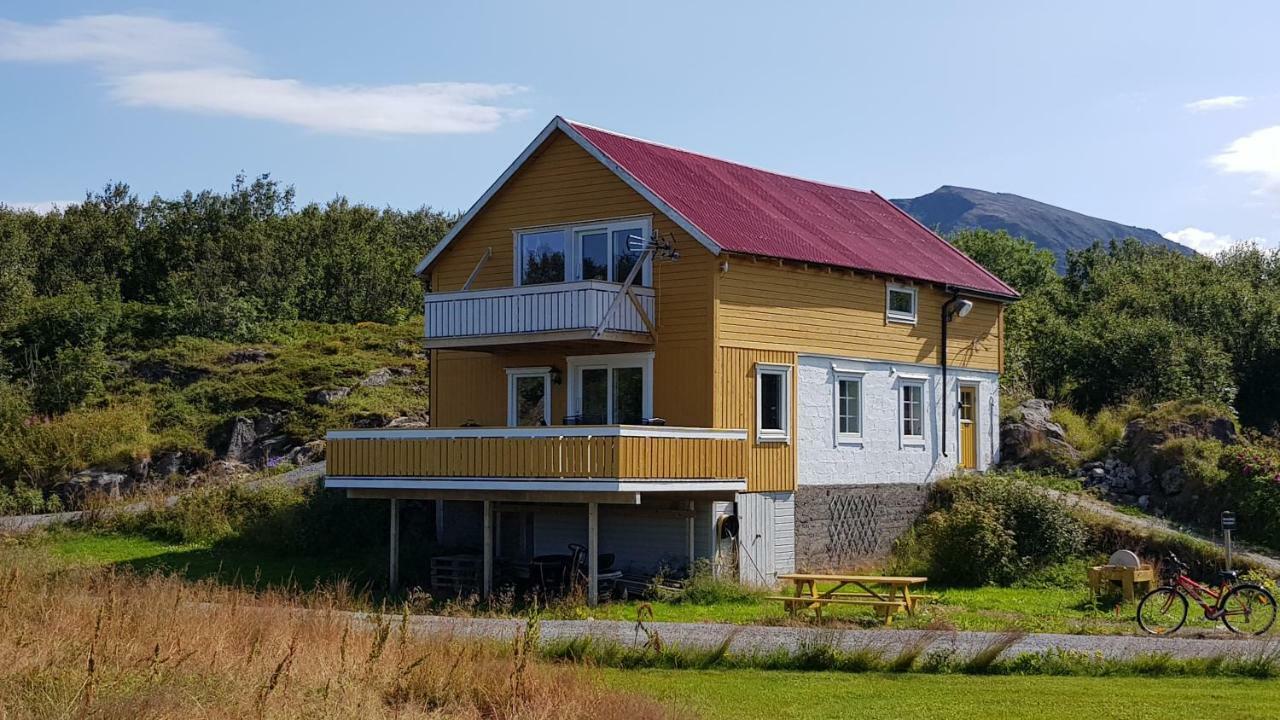 Farmer Apartment Laukvik Exterior photo